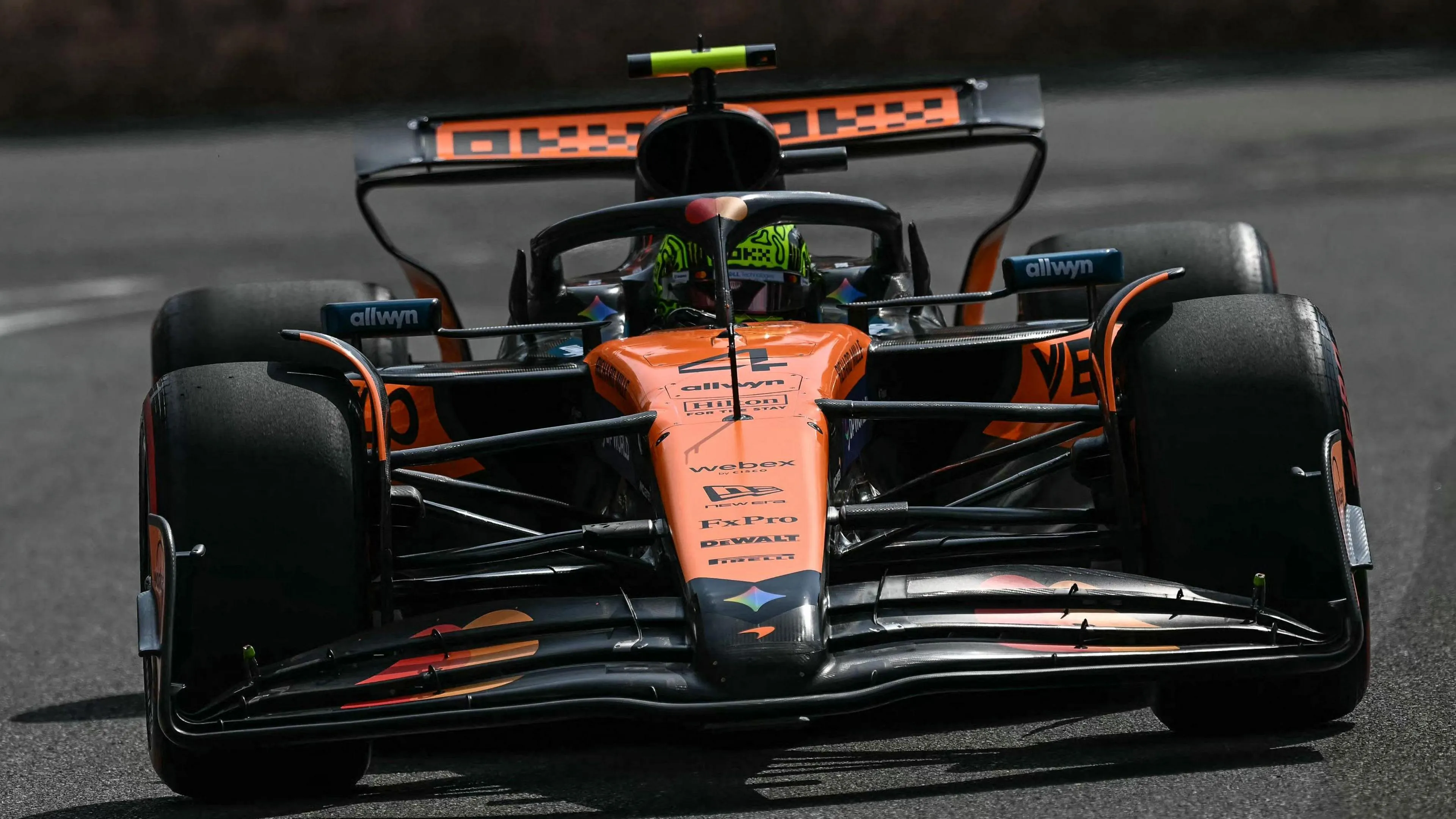 Norris Edges Out Piastri in Baku Practice